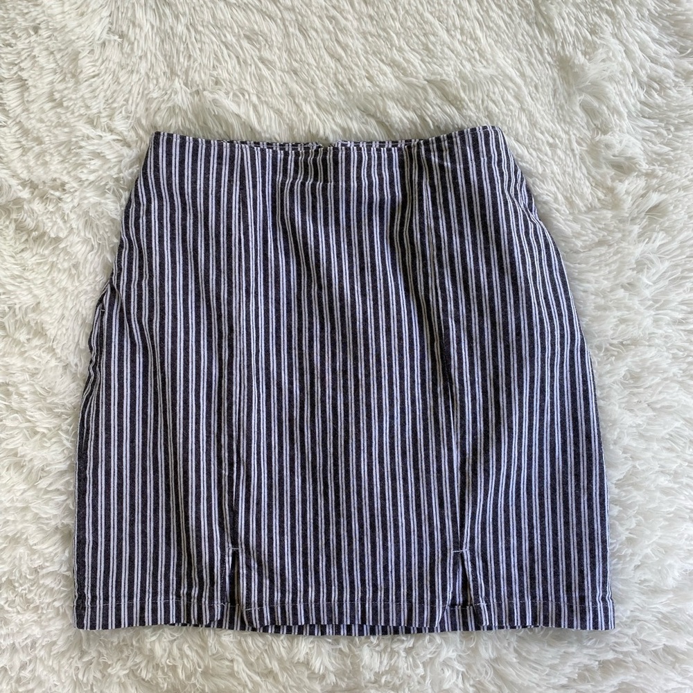 Hollister Ultra High Rise Mini Skirt black and white pinstripe with double slit